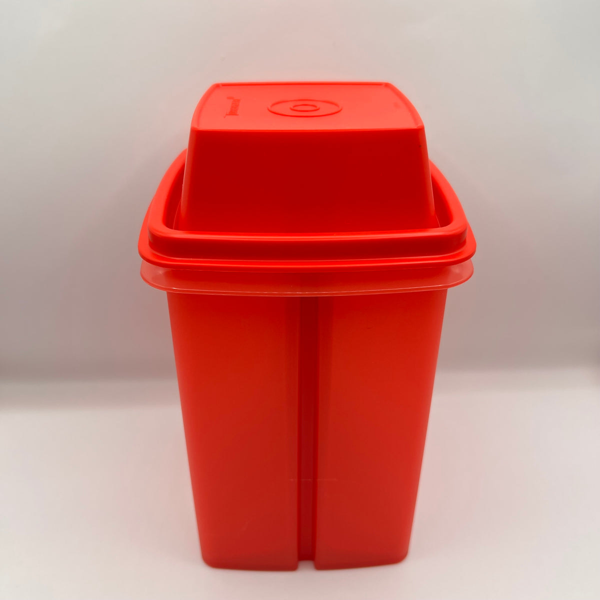Tupperware Small Pick-A-Deli